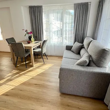 Vistas Maryvilla Vistas A La Piscina شقة