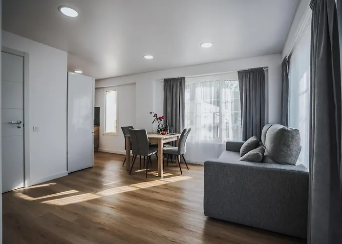 Vistas Maryvilla Vistas A La Piscina Apartment *