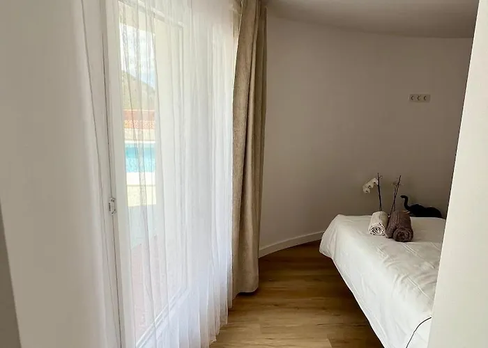 Vistas Maryvilla Vistas A La Piscina Διαμέρισμα Κάλπε